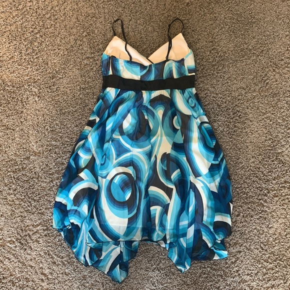 Le Chateau dress, size: Small, Multi-coloured - Blues, white, black - Picture 2 of 10